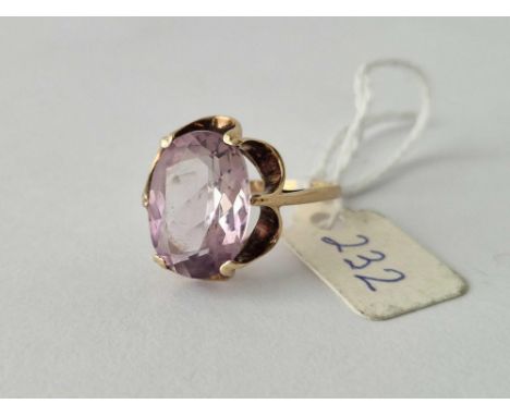 A large amethyst stone ring 9ct size S 4 gms