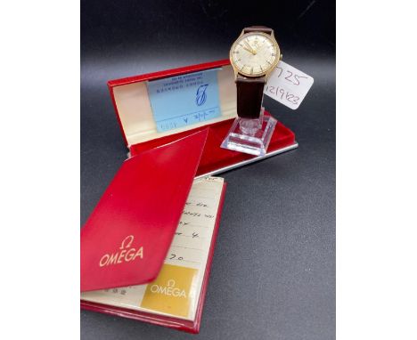 A GENTS OMEGA GENEVE AUTOMATIC WRIST WATCH WITH SECONDS SWEEP AND PAPERS 9CT