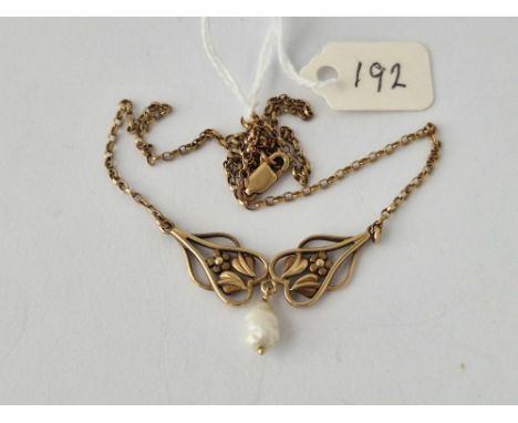A pearl set necklace 9ct 15 inchh 4.9 gms