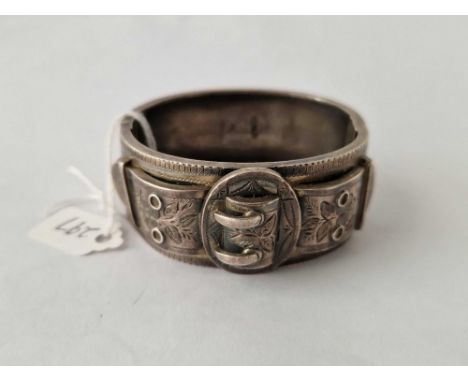 A good wide fancy silver buckle bangle
