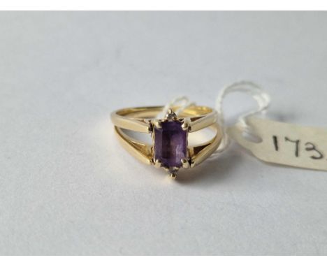 A unusual flip over amethyst and white stone ring 14ct gold size O 4.4 gms