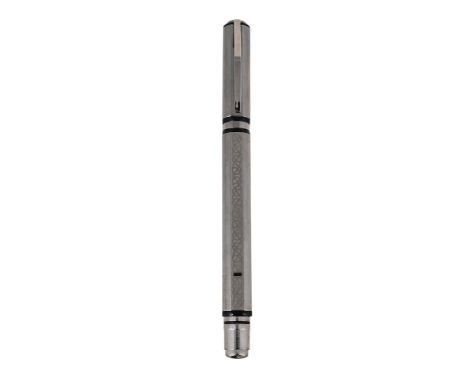 
	
		VISCONTI, METROPOLIS, GORDIAN KNOT
		A LIMITED EDITION FOUNTAIN PEN, NO. 228/288
		Cap and Barrel: Patterned silver colo