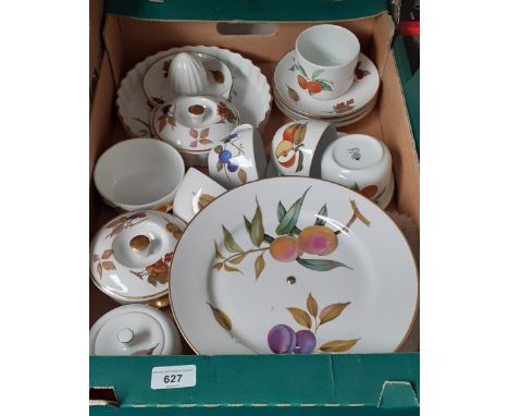Royal Worcester ‘Evesham’ - 16 pieces including cake stand, lemon squeezer etc. 