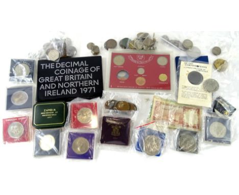 Various coins etc., World used, an 1885 American silver dollar, a small quantity of bank notes to include a £1 note, Churchil