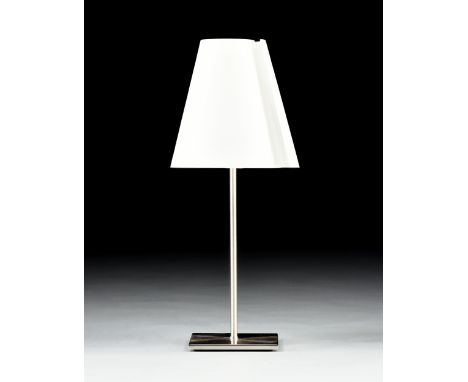 AN ITALIAN MODERN TABLE LAMP, "LINDA T1," ROBERTO PAMIO DESIGN FOR LEUCOS, VENICE, LATE 20TH CENTUY, a satin white hand-blown