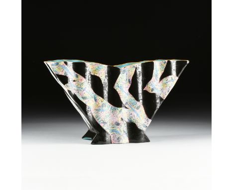 CAROL GOUTHRO (American 20th/21st Century) A CERAMIC VESSEL, TACOMA, WASHINGTON, 1989, of chevron form with a waved body, the