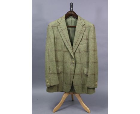 A light green tweed suit jacket tailored by H. Huntsman and Sons Ltd. of Saville Row, 27.10.2004, approx. measurements: Chest