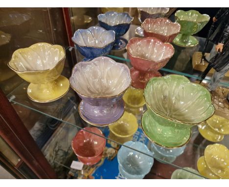 Set of Five Vintage Maling Lustre Harlequin Grapefuit Bowls