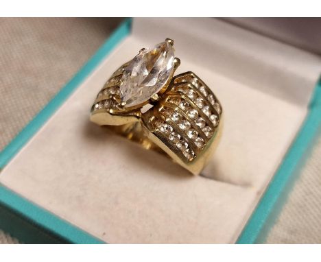 10ct Gold Cocktail Ring w/White Stones - 10.3g