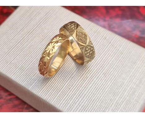 Pair of 9ct Gold Wedding Bands - sizes P and R, total 4.15g