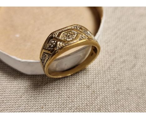 9ct Gold Dress Ring, 4.1g, size U