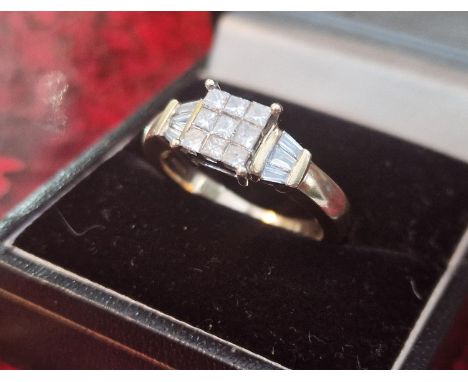 18ct White Gold and Diamond Art Deco Style Dress Ring