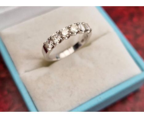 18ct White Gold &amp; Diamond Ring, size L+0.5 and 3.53g