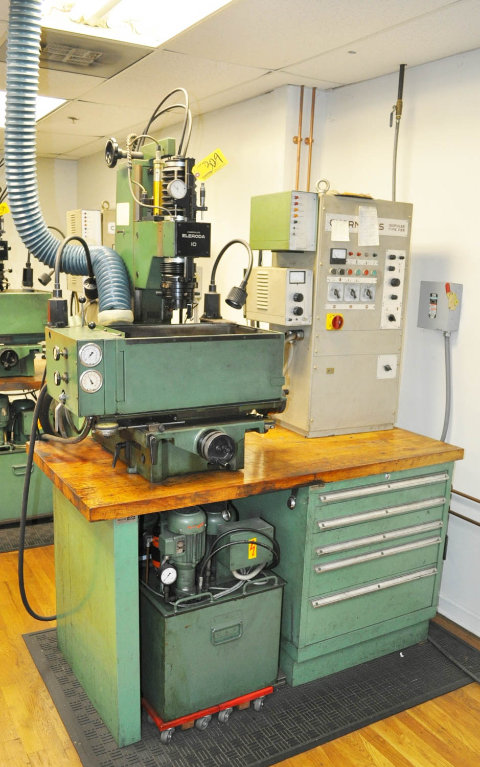 Lote 329 - CHARMILLES