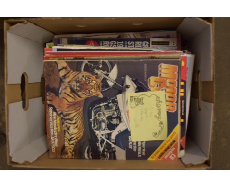 BOX OF MIXED VINTAGE MAGAZINES