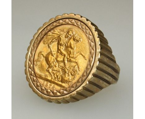 A 1978 sovereign ring with 9ct gold shank. Size T, gross weight 17gms