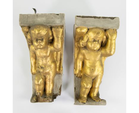 Pair wooden gold plated angels as a wall consoleKoppel houten goudvergulde engelen als muurconsoleH 34 cm