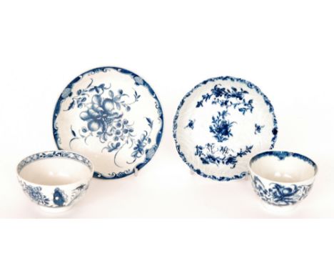 An 18th Century Worcester tea bowl and saucer decorated in the blue and white Mansfield pattern, both pieces with the painted