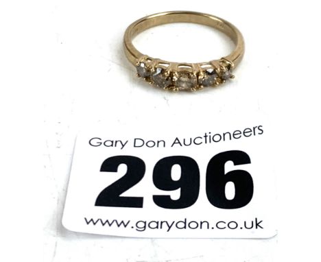9k gold half-eternity ring with 5 inset diamonds, size R, w: 2.5 gms