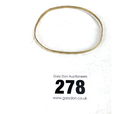 9k gold bangle, w: 4.4 gms