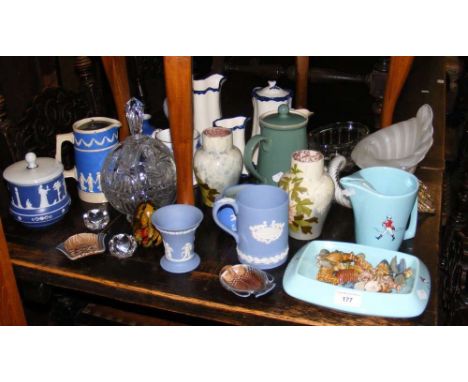 Various collectable ceramic and glassware