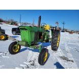 John Deere 2520 Tractor 'Runs & Operates'