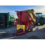 New Holland 353 Grinder Mixer