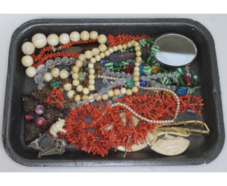 A mixed lot fo vintage and antique costume jewellery including coral and ivory. 
