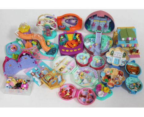 A quantity of vintage Polly Pocket toys. 