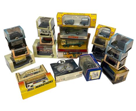 A mixed group of boxed die-cast vehicles including models by Oxford Diecast, Lledo, Dinky, Corgi, Classic Transport Treasures