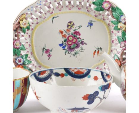 A GROUP OF WORCESTER POLYCHROME PORCELAINS (5)Circa 1770-80 Comprising: a bullet shaped teapot and cover painted with Chinese