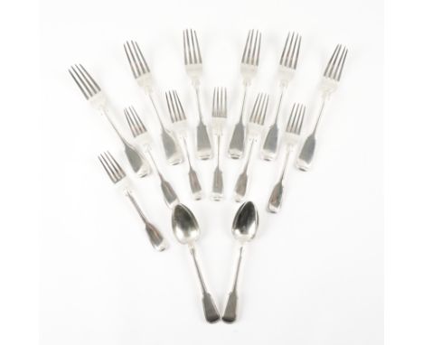 A GROUP OF SILVER DOUBLE STRUCK FIDDLE AND THREAD PATTERN TABLE FLATWARE (14)Comprising; two dessert spoons, London 1826, six