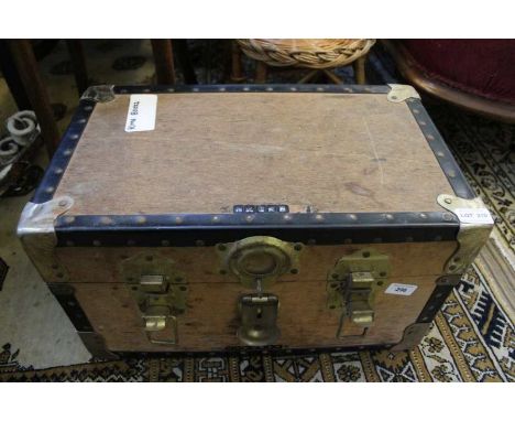 A small bound traveling trunk