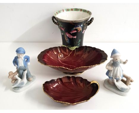 MIXED LOT OF CERAMICScomprising two Carlton Ware Rouge Royale shaped dishes, both with gilt highlights, 18cm long; two contin