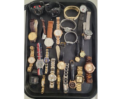 SELECTION OF LADIES AND GENTLEMEN'S WRISTWATCHESincluding Fossil, Timex, Lorus, Accurist, Vigor Rigger, DKNY, G-Shock, Limit,