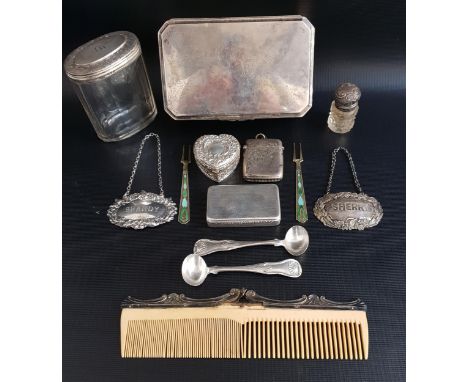 MIXED LOT OF SILVERincluding a cigarette box, the lid engraved 'R.E.', Birmingham 1938 by H.Matthews; a vesta case, Birmingha