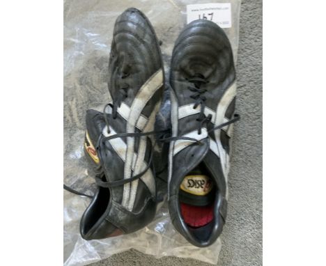 Tony Adams Match Worn Arsenal Football Boots: Pair of Asics  football boots with picture of him wearing them. Certificate of 
