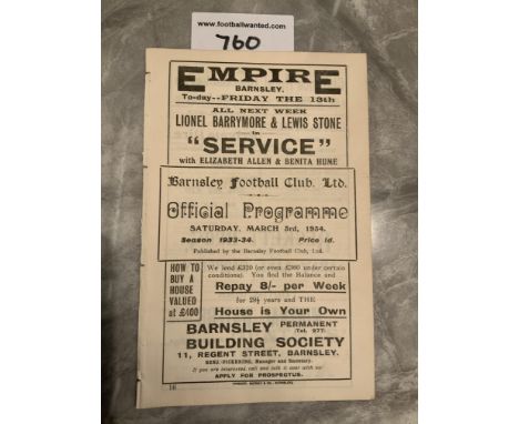 33/34 Barnsley v Walsall Football Programme: 3rd Division match dated 3 3 1934. Good with no team changes. Ex bound with cove
