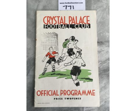 38/39 Crystal Palace v Walsall Football Programme: 3rd Division match dated 18 2 1939. Very good with team changes.