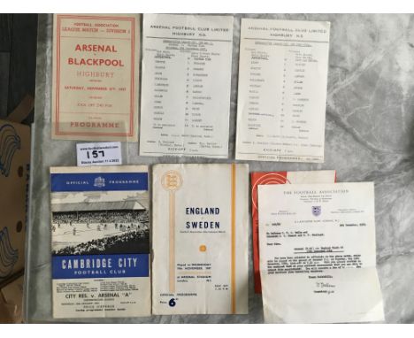 Rare Arsenal Football Programmes: Former property of linesman who officiated at these matches. Single sheets for the Metropol