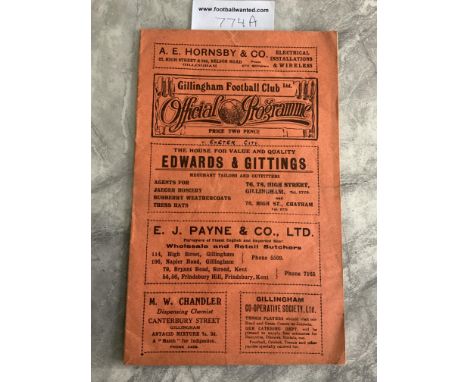 33/34 Gillingham v Exeter City Football Programme: 3rd Division match dated 17 2 1934. Good with team changes. Exeter City di