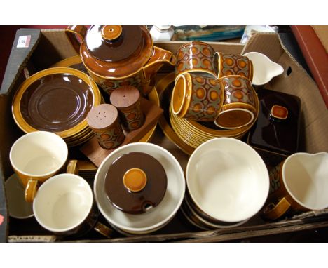 A Hornsea Bronte pattern part dinner and tea service