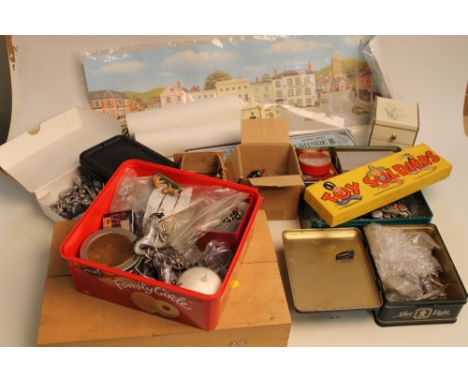 A COLLECTION OF TOY SOLDIER SPARES AND ACCESSORIES, to include Britains, tools, unpainted parts, horses and carts, marching b