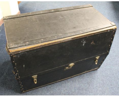 A VINTAGE CAR TRAVEL TRUNK, drop down and lift up side, with folding hasps, black leather type finish, 92 cm x 46 cm x 63 cmB