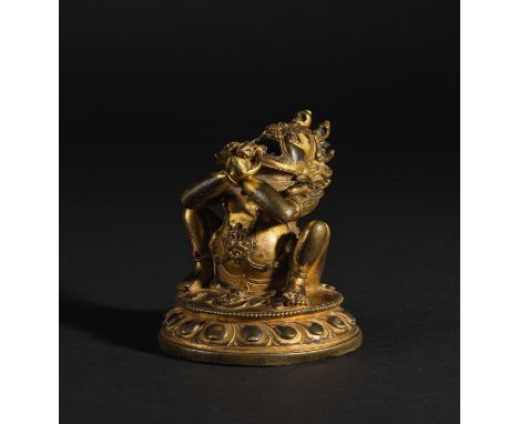 STATUETTE DE VAJRADHAKA EN ALLIAGE DE CUIVRE DORÉDYNASTIE QING, XVIIIE SIÈCLE Himalayan Art Resources item no. 205031 10 cm (