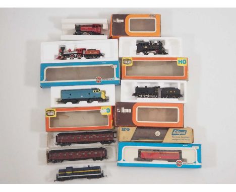 A group of HO gauge locomotives and rolling stock by LIMA, AIRFIX, LIFE-LIKE and LILIPUT - F/G in F/G boxes where boxed (Q)
