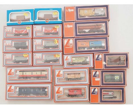 A group of boxed OO gauge wagons and vans by LIMA, MAINLINE and AIRFIX - VG in G/VG boxes (20)