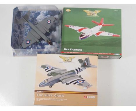 A group of three 1:72 scale CORGI Aviation Archive English Electric Canberra diecast aircraft - VG/E in G/VG boxes (3)