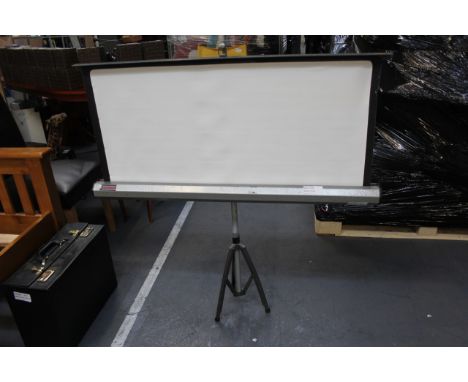 VINTAGE AMBASSADOR PROJECTION SCREEN / GRADE: UNCLAIMED PROPERTY (DC4)