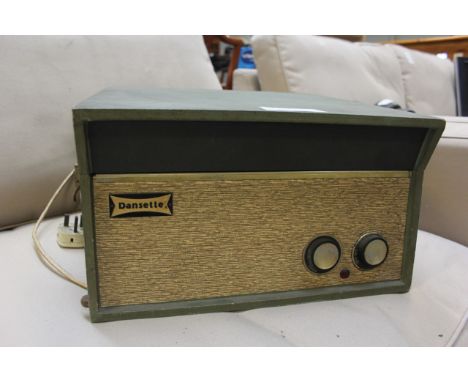 VINTAGE DANSETTE "THE SENATOR" RECORD PLAYER / GRADE: UNCLAIMED PROPERTY (DC4)